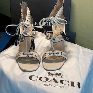 Coach Bella Heels 6.5